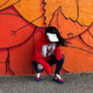 Meet your Posher, Mersedes